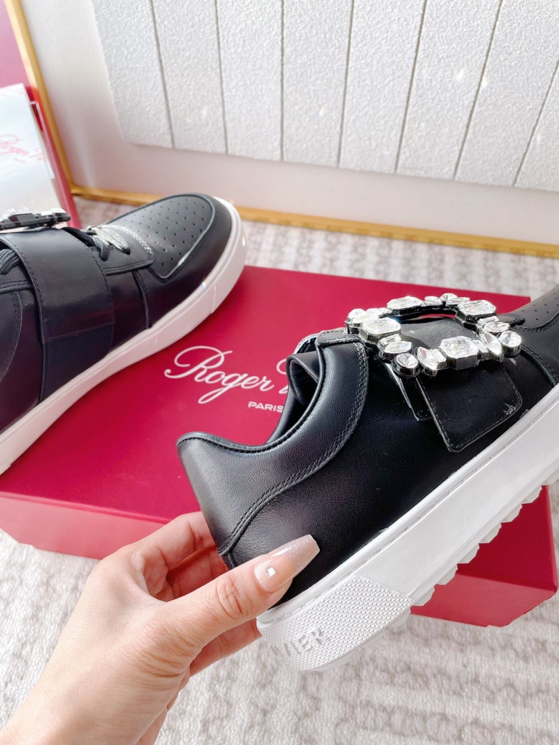 Roger Vivier Casual Shoes